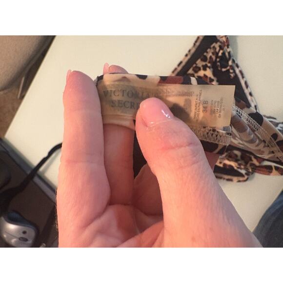 Victoria's Secret Animal Print String Bikini Size 34B top/Lg Bottoms Fits Small - Picture 3 of 4